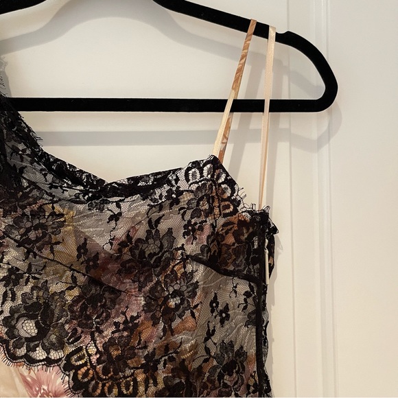 CHRISTOPHER KANE Valence And Lace Trim Ivory Dress - Picture 9 of 14